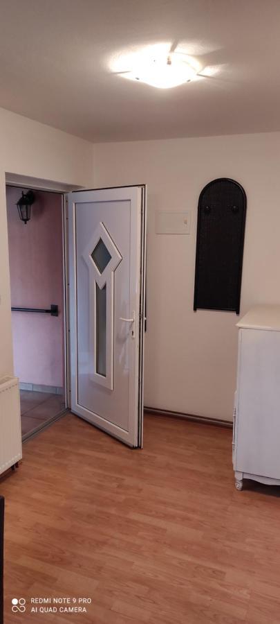 סלאבונסקי ברוד Apartman Mwa מראה חיצוני תמונה